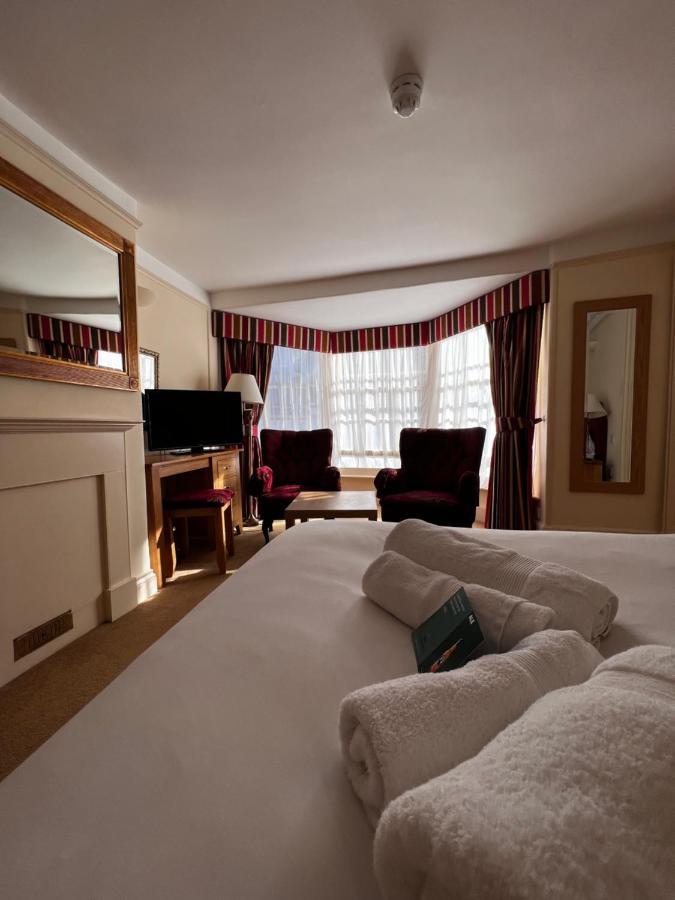 ליים ריג'יס The Royal Lion Hotel מראה חיצוני תמונה