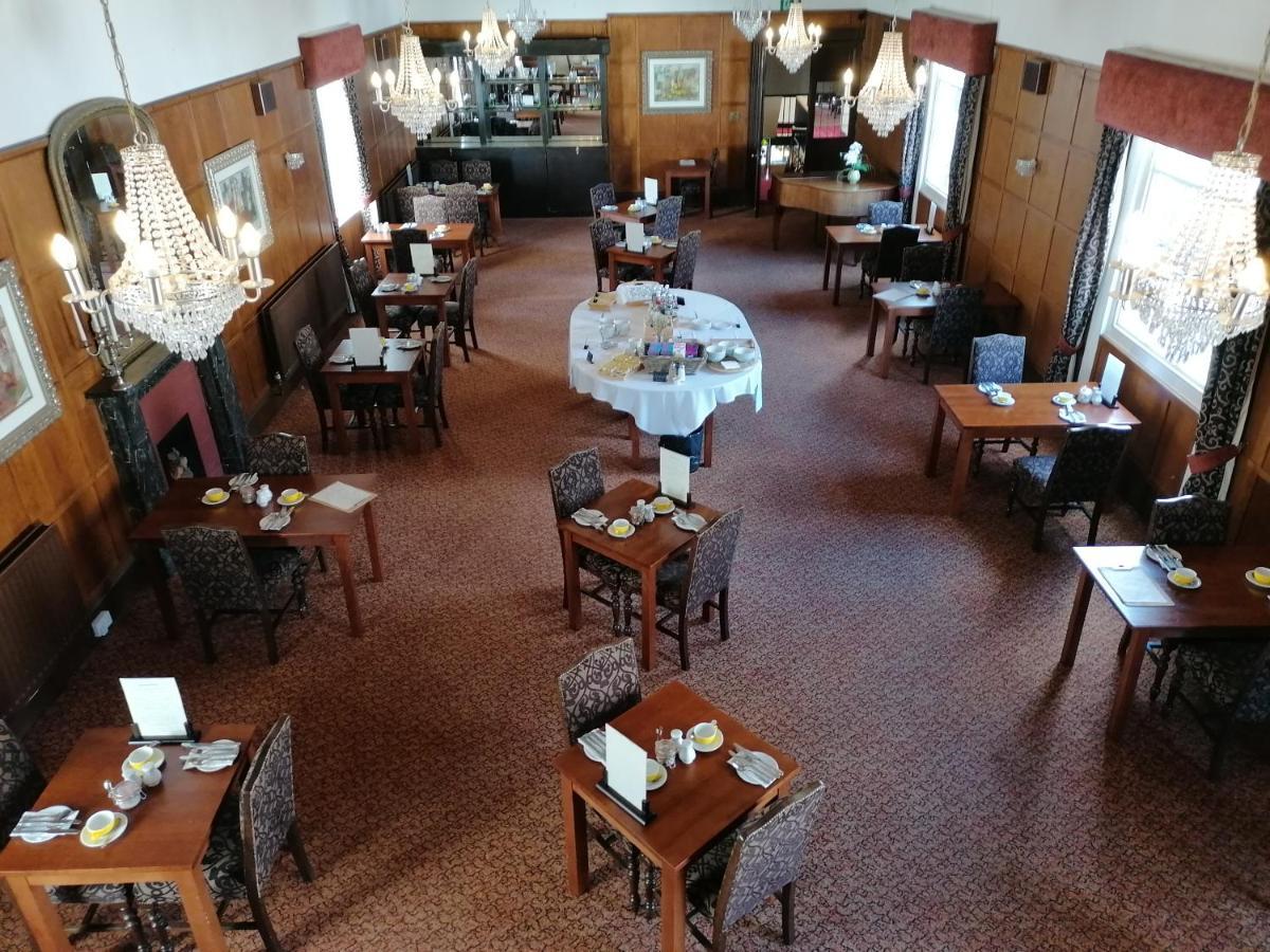 ליים ריג'יס The Royal Lion Hotel מראה חיצוני תמונה
