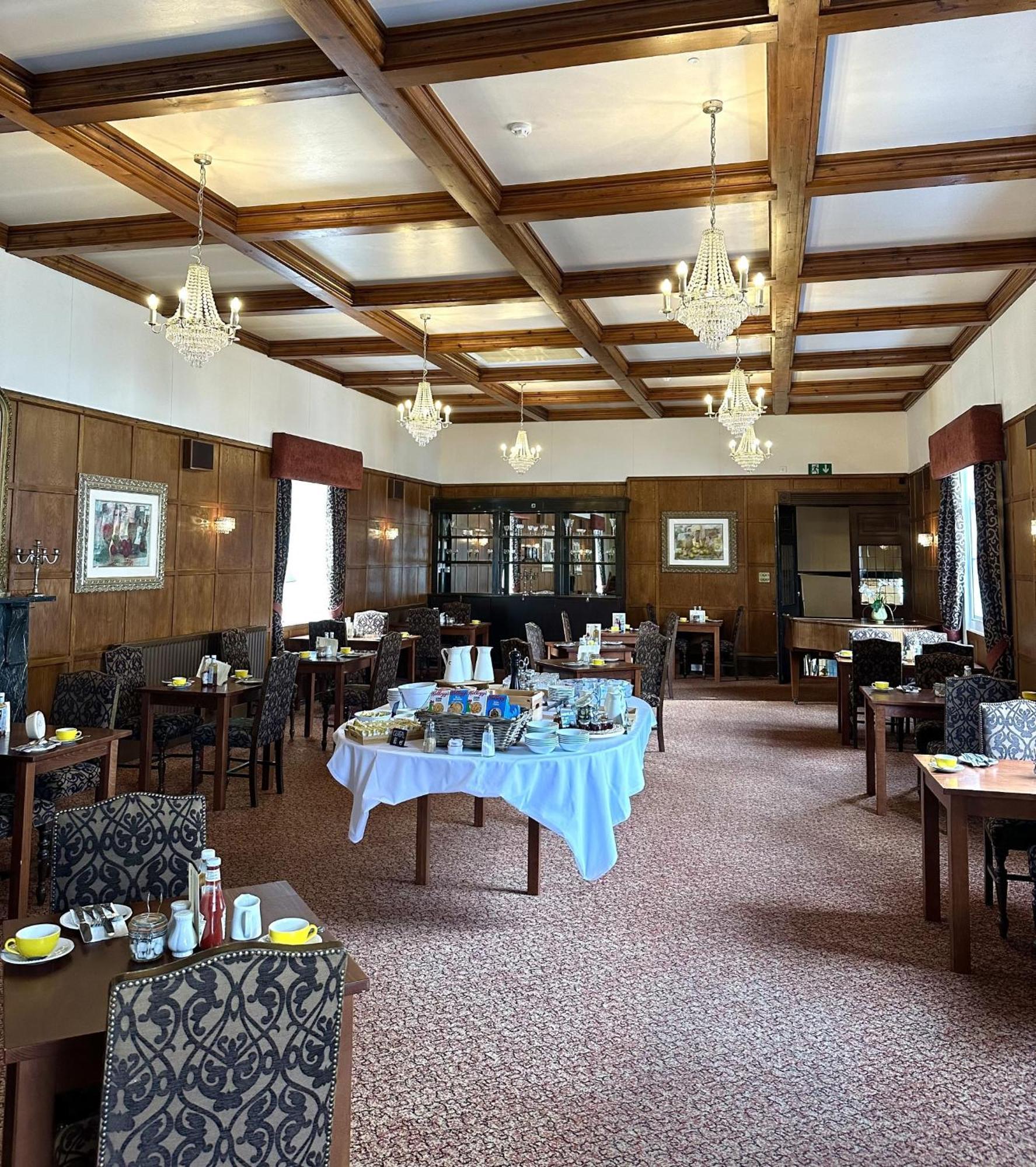 ליים ריג'יס The Royal Lion Hotel מראה חיצוני תמונה