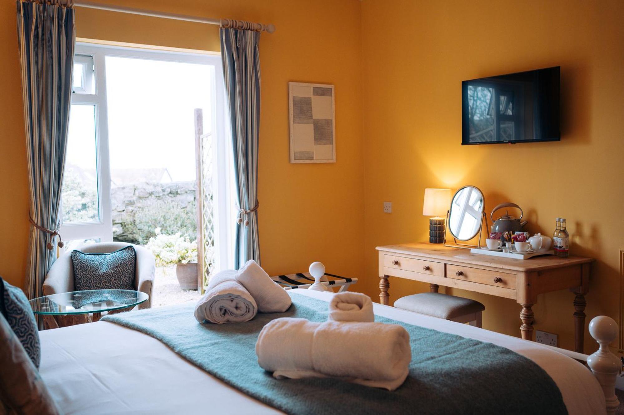 ליים ריג'יס The Royal Lion Hotel מראה חיצוני תמונה